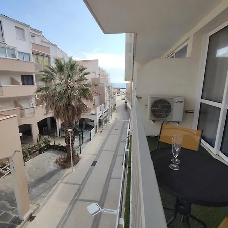 A 40 M 2 Piscines 4 Pers Le Nid De Dothy Apartment *